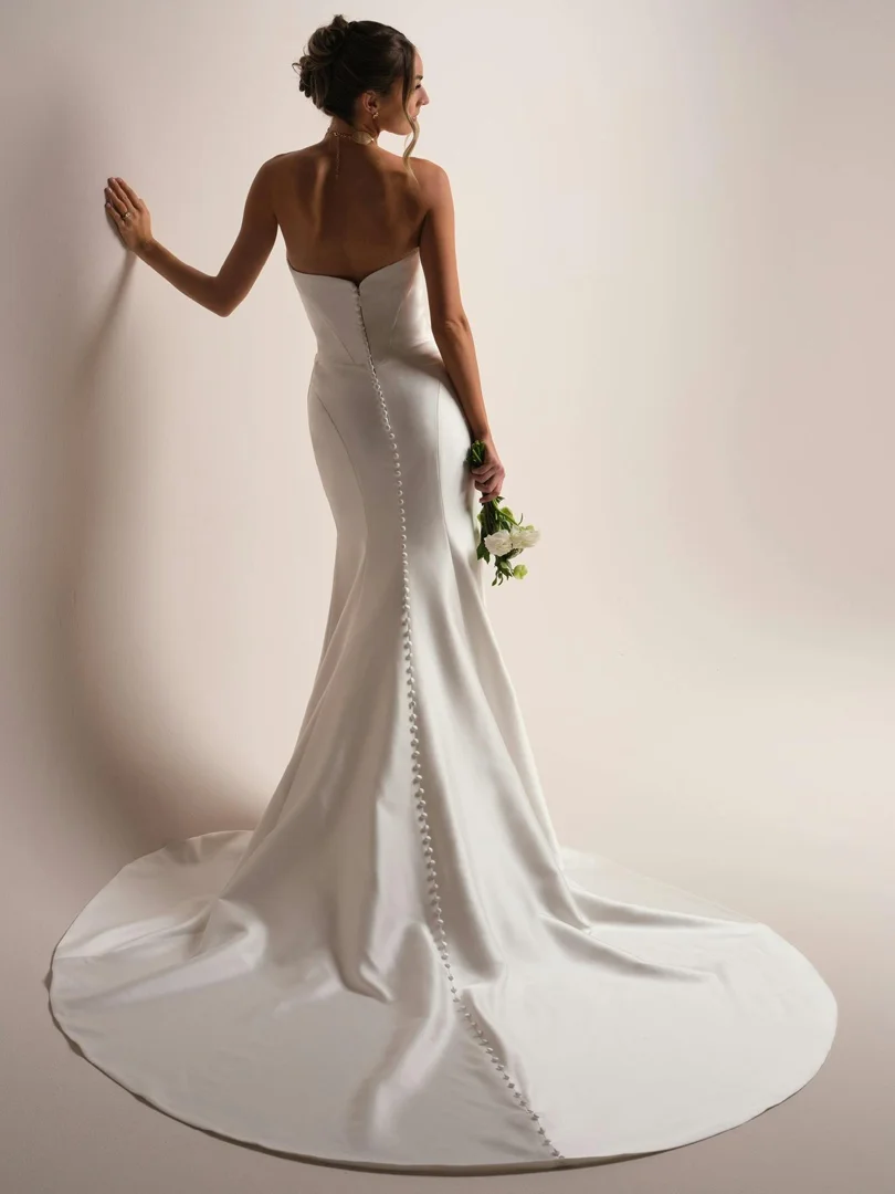 fit and flare low back wedding dress bridal elegance curve silhouette